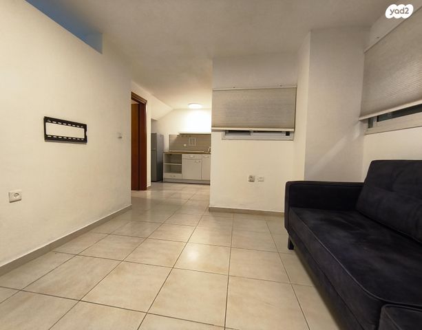 יחידת דיור, השיטה 8, הגבעה, אבן יהודה