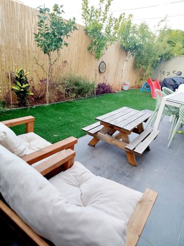 דו משפחתי, ראש העין