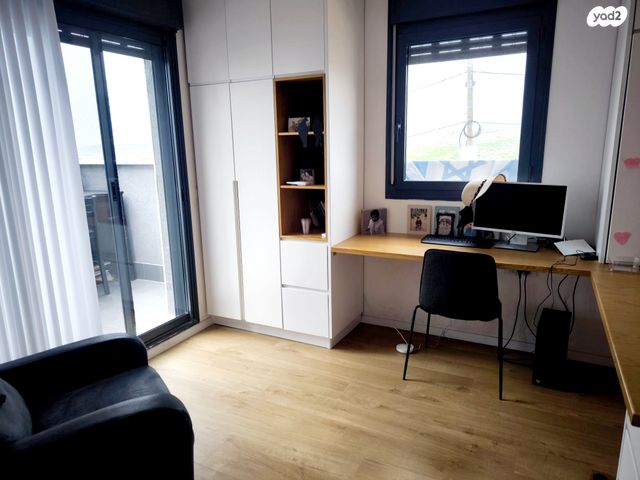 דו משפחתי, ראש העין