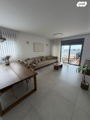 דירה, לוי אשכול, רחובות