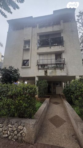 דירה, ג' / מרכז מזרח העיר, רחובות