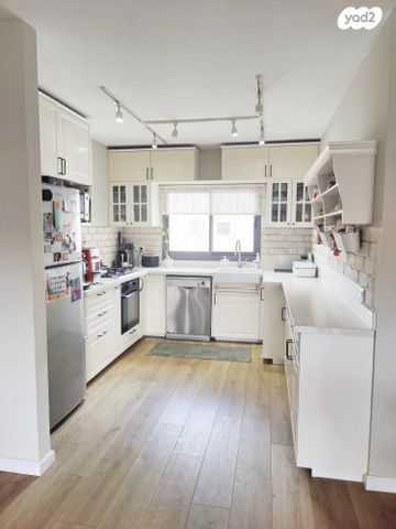 דירה, דרך לב השרון, צורן, קדימה צורן