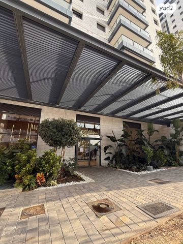 דירה, יצחק נבון, נאות אריאל שרון, קרית אונו