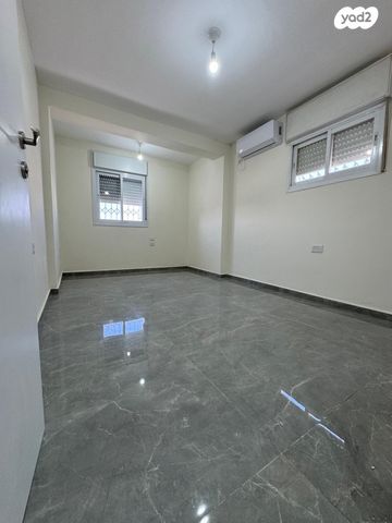 דירה, השופר, כלי שיר, מעלה אדומים