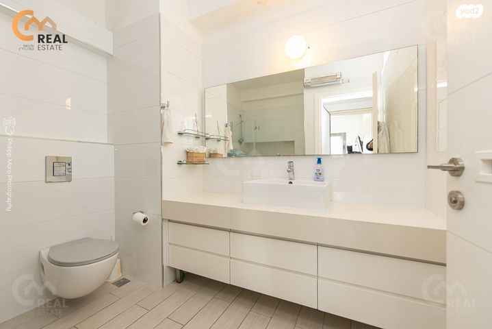 דירה, שדרות אבא חושי, סביוני הכרמל, חיפה