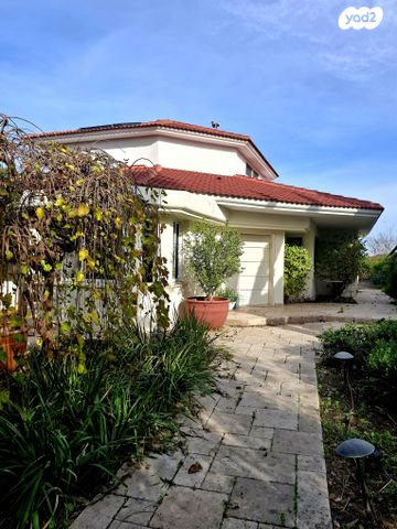 בית פרטי/ קוטג', חרות, חרות