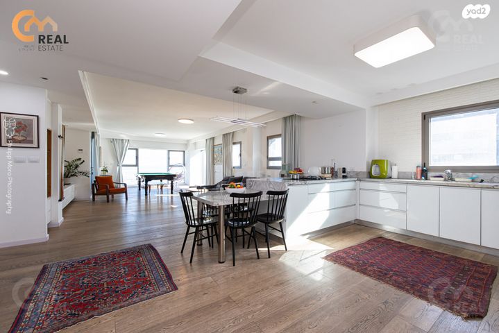 דירה, שדרות אבא חושי, סביוני הכרמל, חיפה