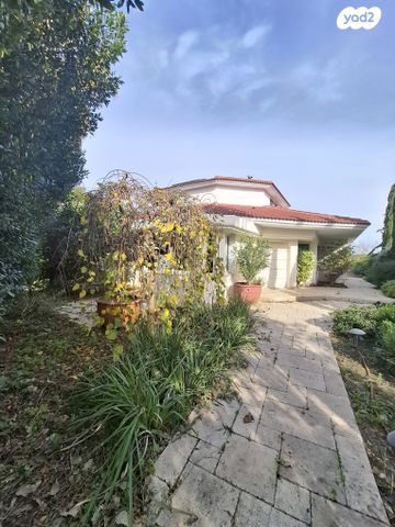 בית פרטי/ קוטג', חרות, חרות