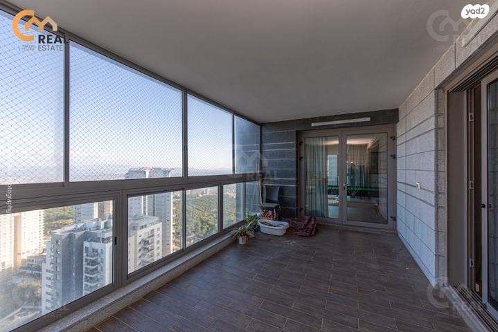 דירה, שדרות אבא חושי, סביוני הכרמל, חיפה