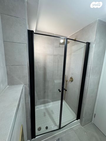 דירה, השופר, כלי שיר, מעלה אדומים