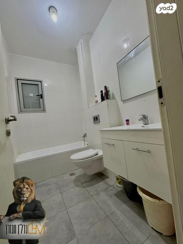 דירה, יצחק שמיר, נווה שרון / שער העיר, נתיבות