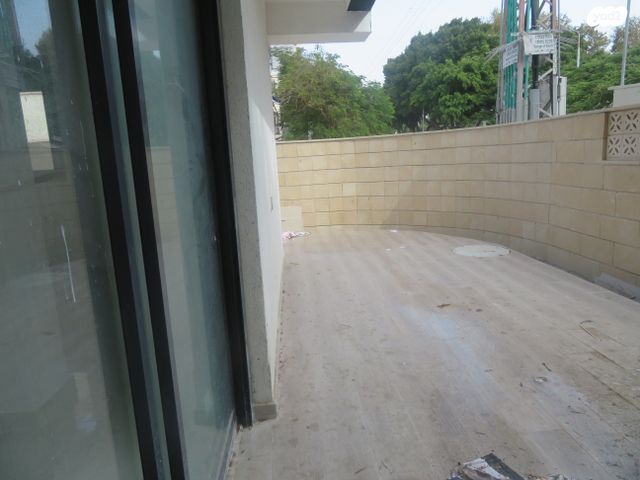 דירת גן, נתן אלבז, אשדוד