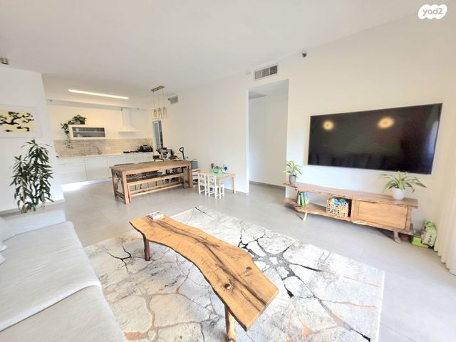 דירה, המפלס, מרכז, כפר סבא