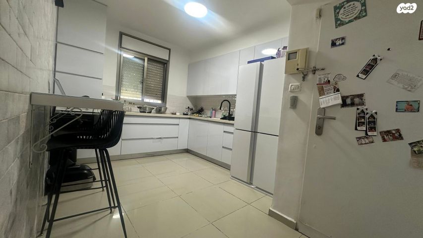 דירת גן, עוזי חיטמן 30, קרית האמנים, מצליח, רמלה