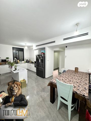 דירה, יהושוע אזולאי 8, נווה שרון / שער העיר, נתיבות