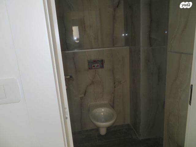 דירת גן, נתן אלבז, אשדוד