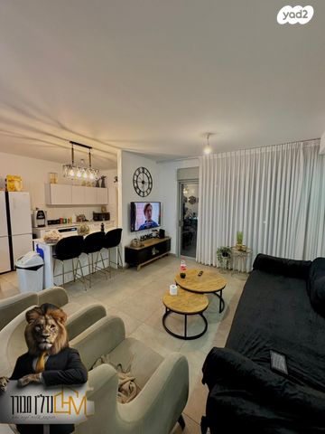 דירה, יצחק שמיר, נווה שרון / שער העיר, נתיבות