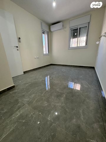 דירה, השופר, כלי שיר, מעלה אדומים