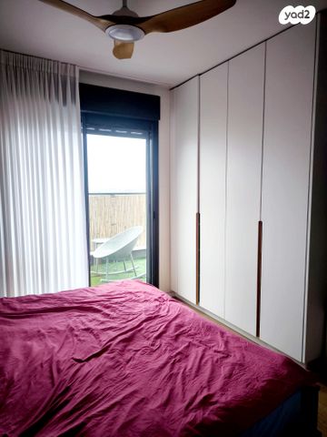 דו משפחתי, ראש העין