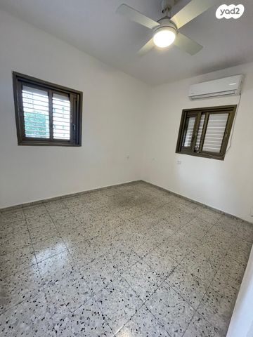 דירה, משה סנה, קרית שרת מזרח, חולון