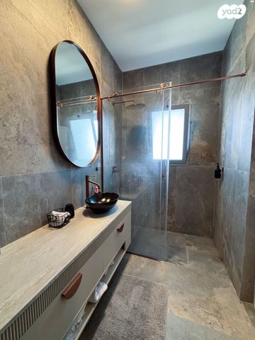 דירה, ביאליק, מרכז, קרית עבודה, חולון