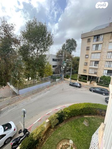 דירה, משה סנה, קרית שרת מזרח, חולון