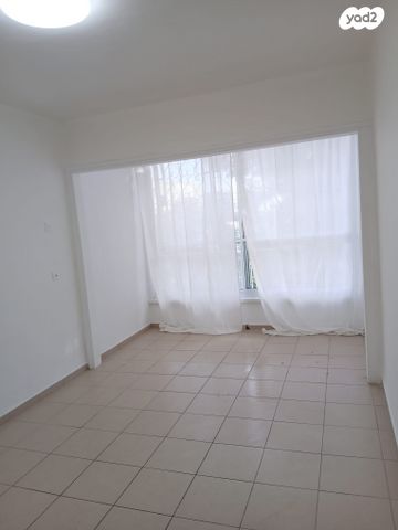 דירה, קרית אתא