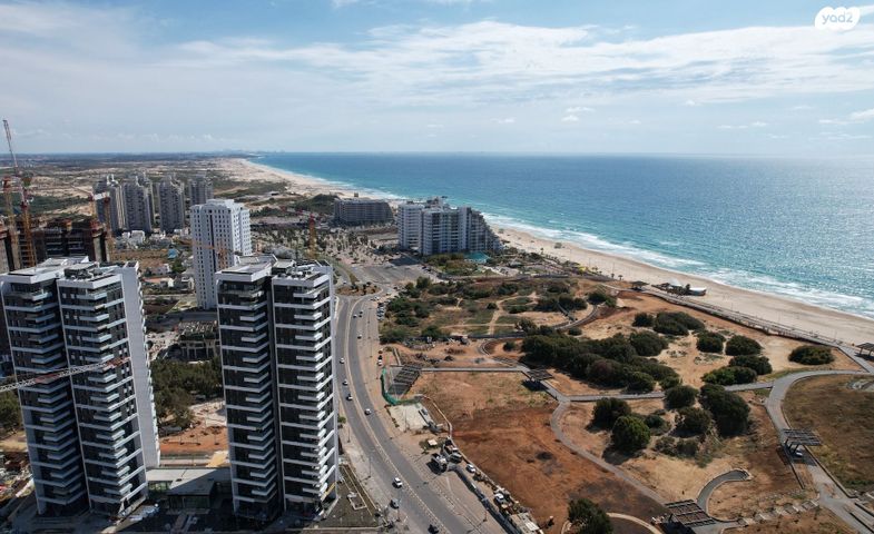 דירה, יהורם גאון 4, בת ים