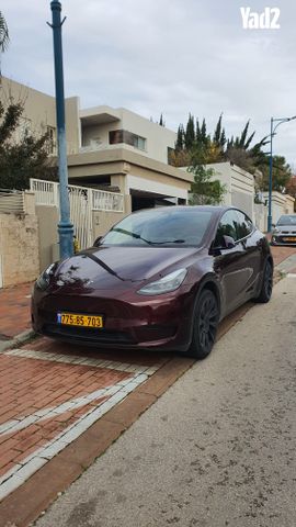 מודעת רכב טסלה מודל Y