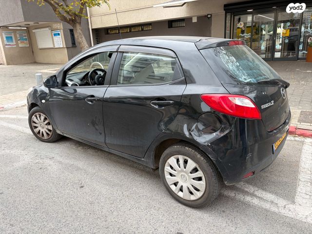 מודעת רכב מאזדה 2