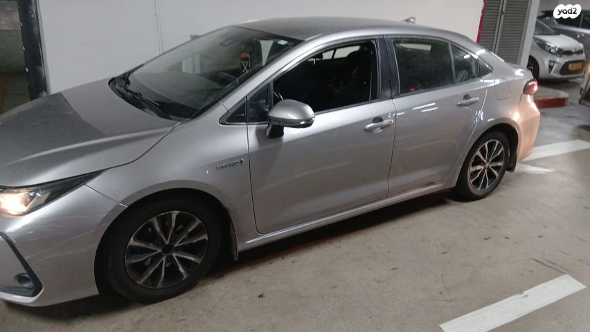 מודעת רכב טויוטה קורולה