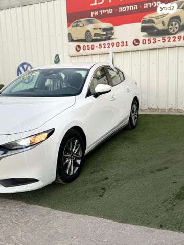 מודעת רכב מאזדה 3