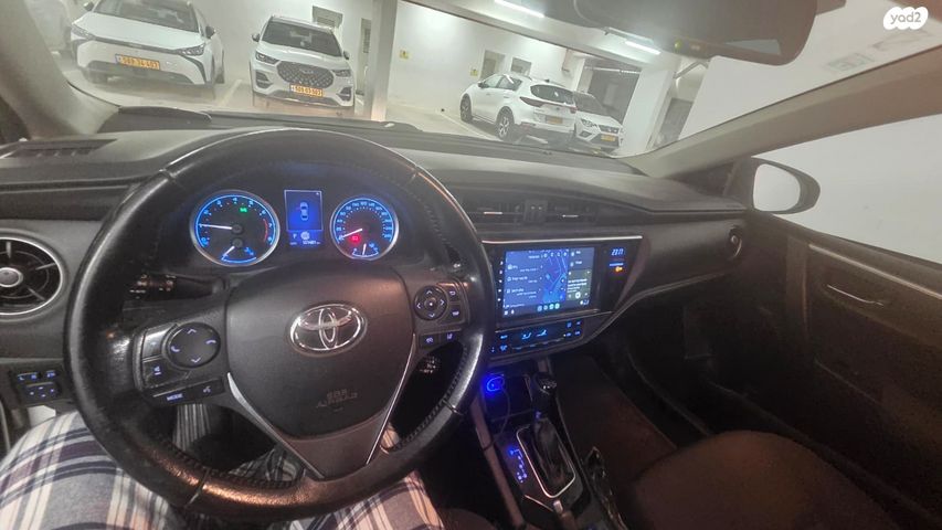 טויוטה קורולה