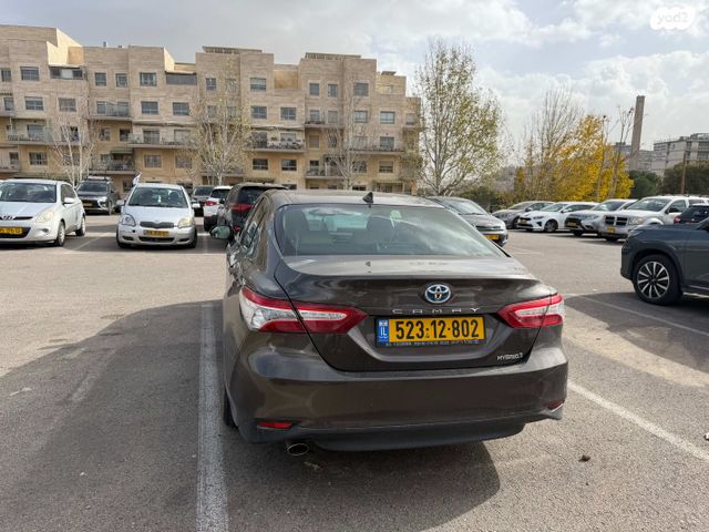 טויוטה קאמרי