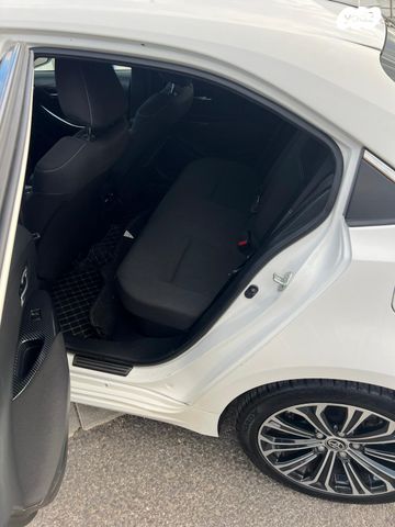 מודעת רכב טויוטה קורולה