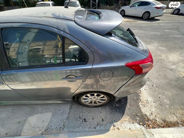 מיצובישי לנסר