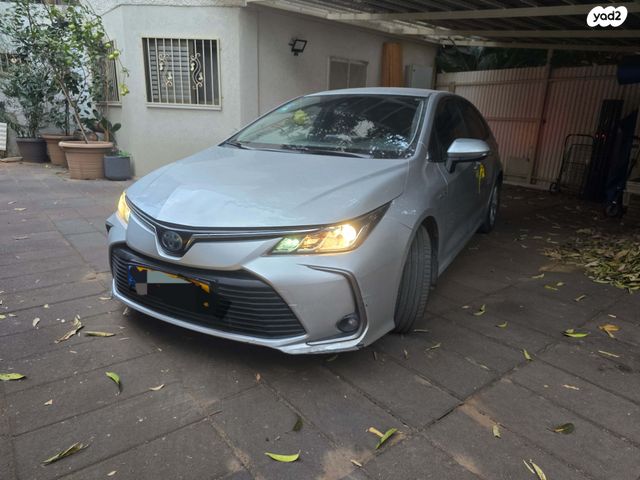 מודעת רכב טויוטה קורולה
