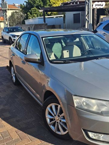 סקודה אוקטביה