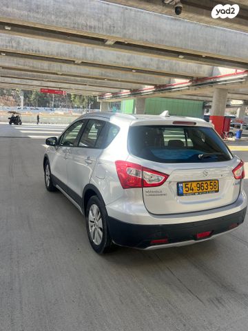 סוזוקי קרוסאובר