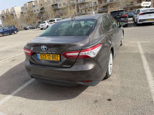 טויוטה קאמרי