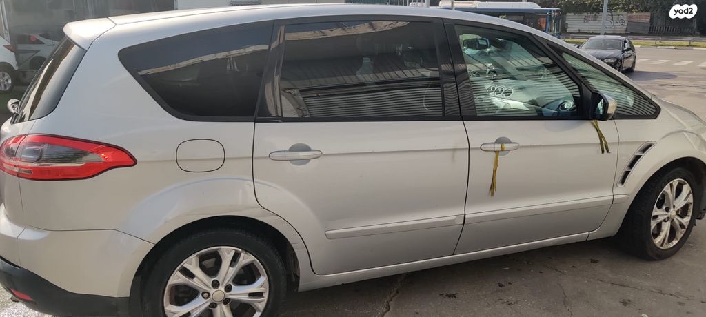 מודעת רכב פורד S-מקס