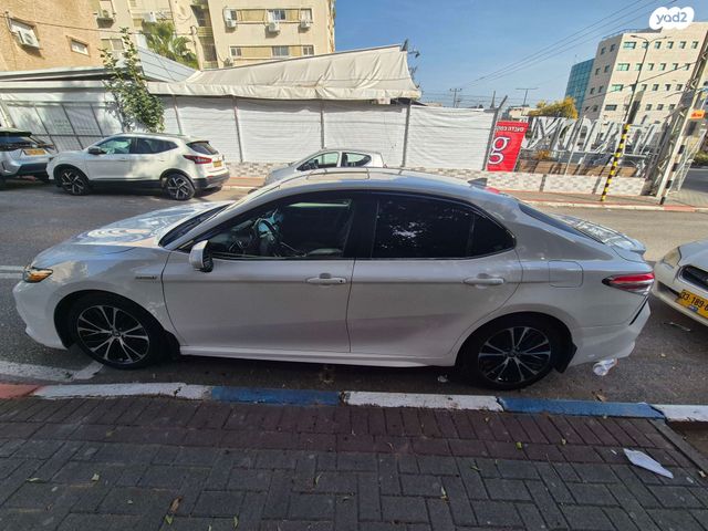 מודעת רכב טויוטה קאמרי