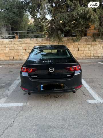 מודעת רכב מאזדה 3