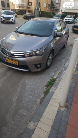 טויוטה קורולה