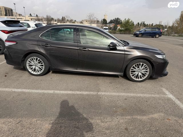 טויוטה קאמרי