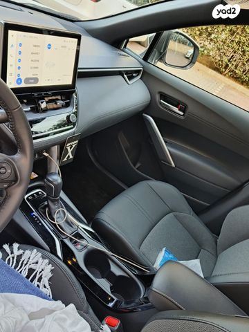 טויוטה קורולה קרוס