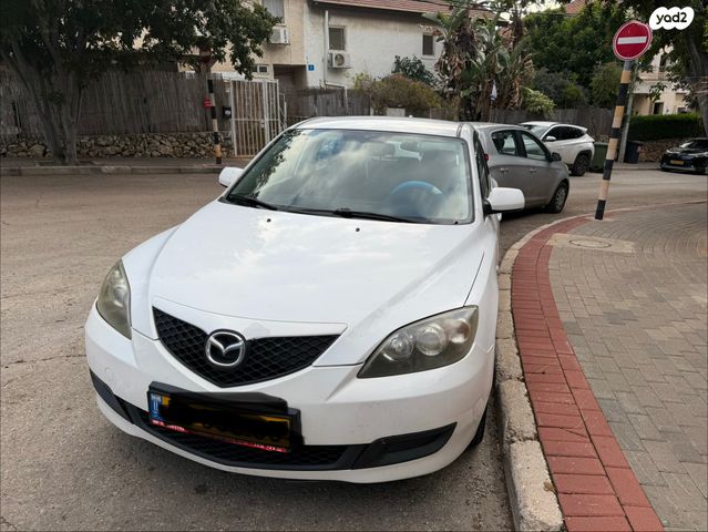 מודעת רכב מאזדה 3