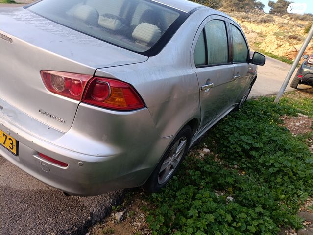 מודעת רכב מיצובישי לנסר