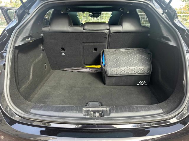 אינפיניטי Q30