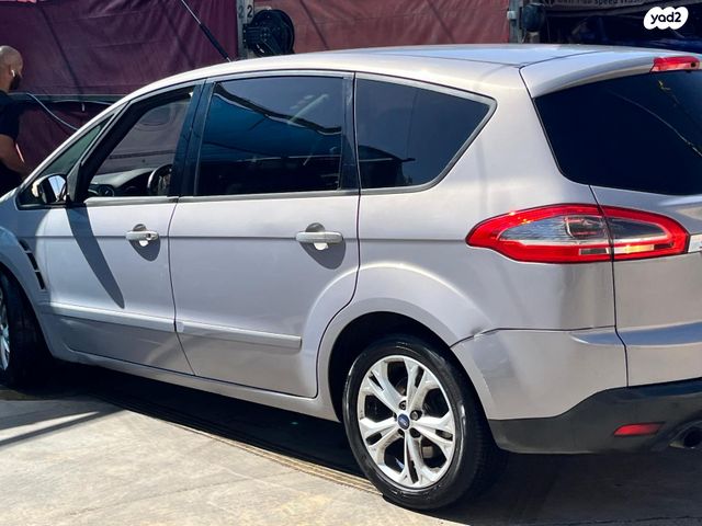 מודעת רכב פורד S-מקס